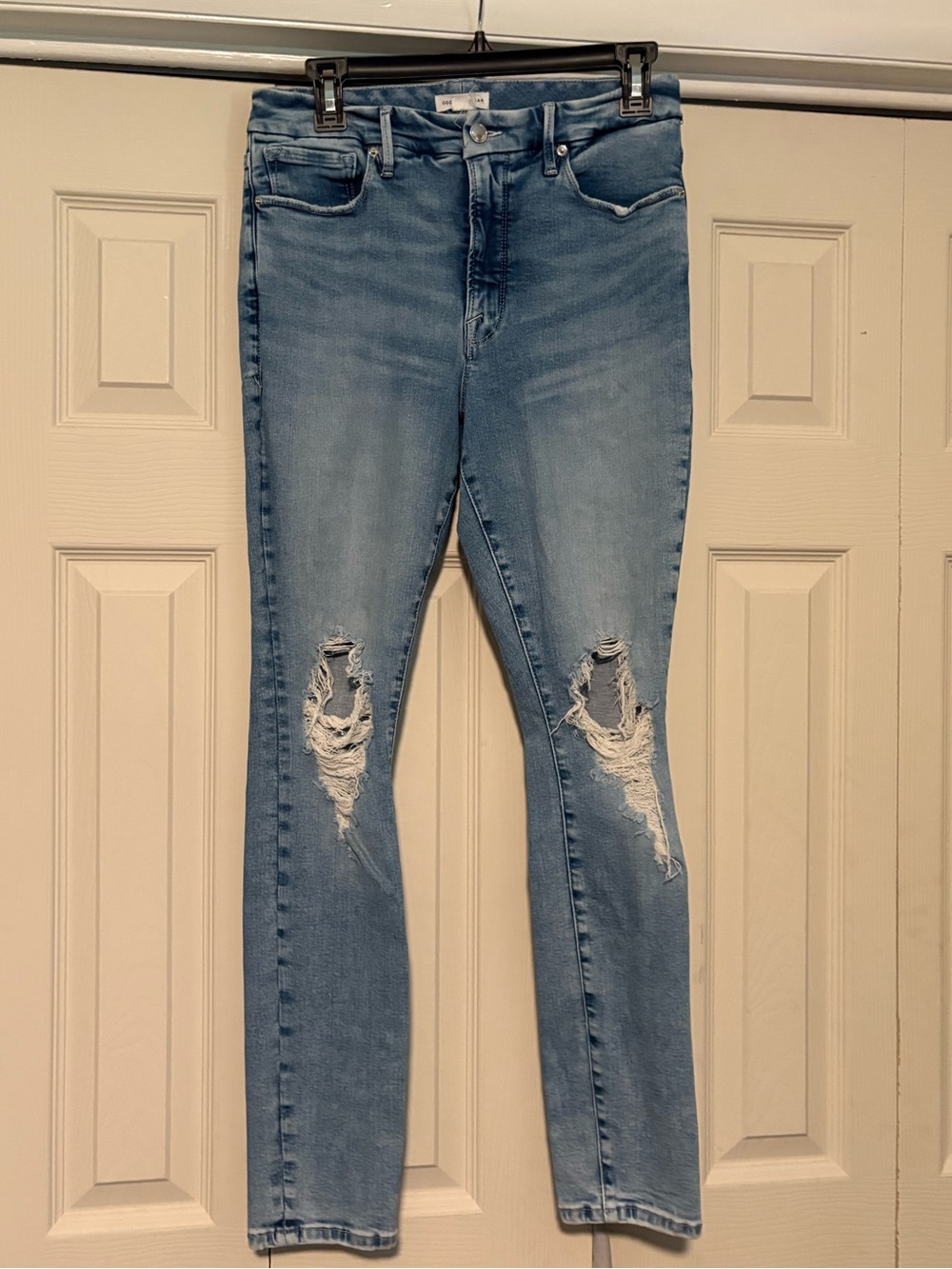 Good American Distressed Skinny Jeans | Light Wash High Rise Stretch Denim